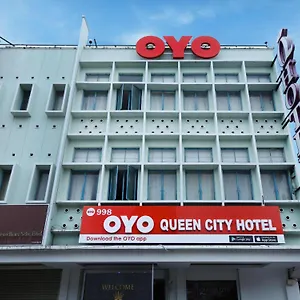 Super Oyo 998 Queen Hotel