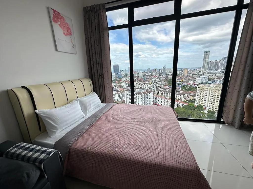Apartment Beacon Exec Suites# Msg Chair#Disney Hotstar George Town Malaysia